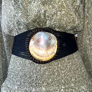 beautiful belt from the 90s size small